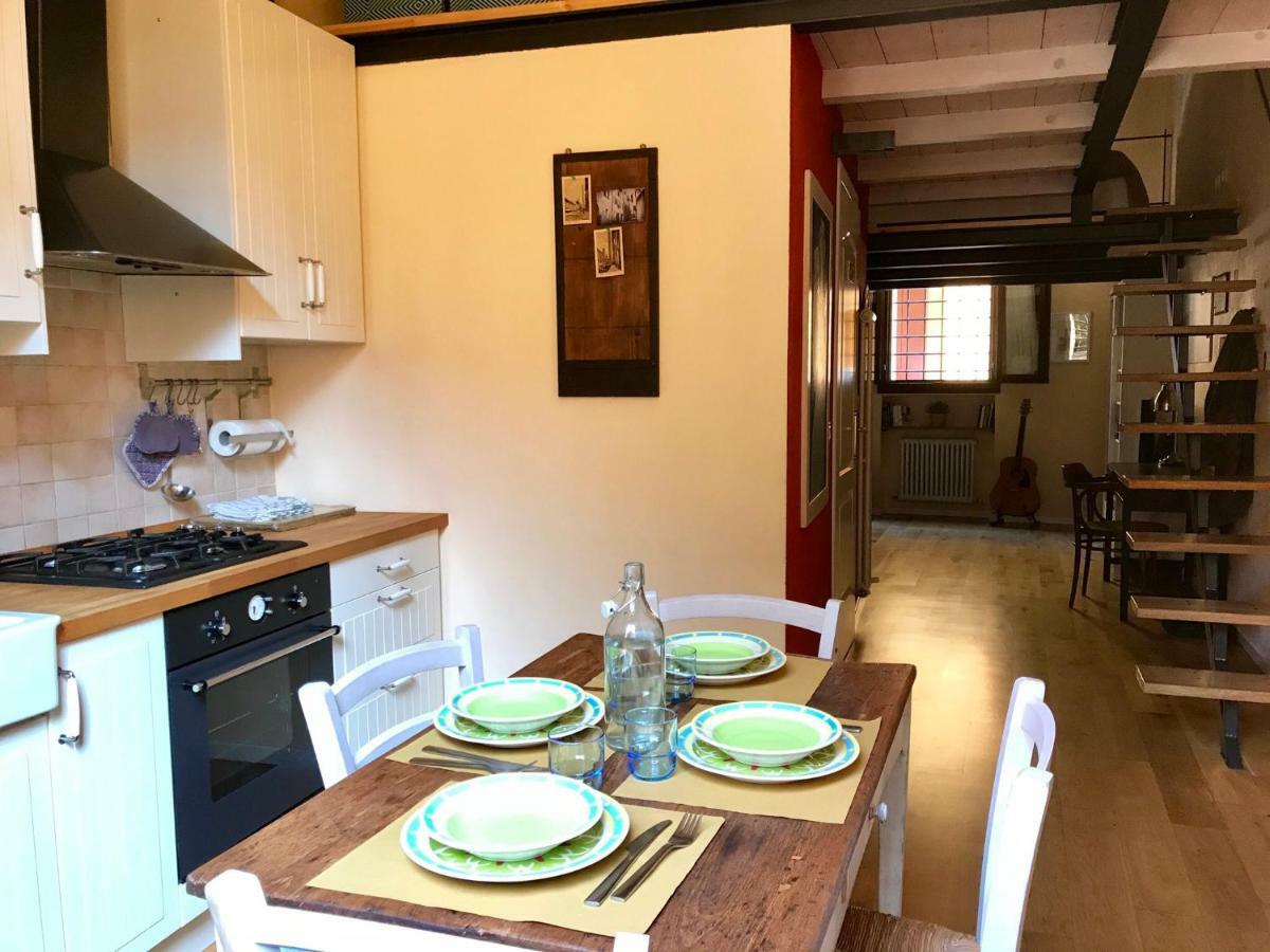 The Pianist S House In The Heart Of Bologna Apartment Luaran gambar