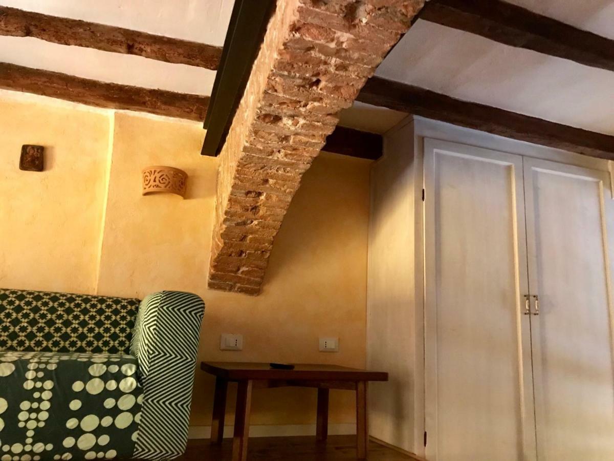 The Pianist S House In The Heart Of Bologna Apartment Luaran gambar